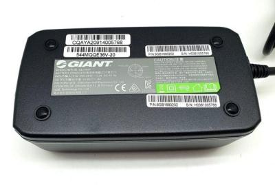 GIANT Ladeger&auml;t36V 4A XLR 3-polig / CAN-Bus (544M36V4A-10V) E-Bike Akku Produktbild 2