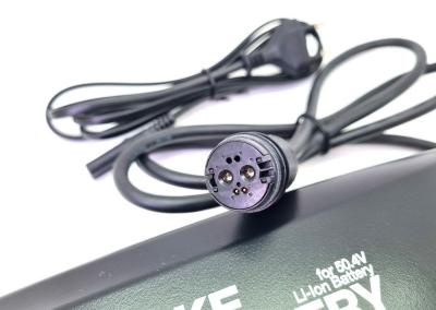 FLYON Ladeger&auml;t 50,4V 4A  Haibike Akku Produktbild 1