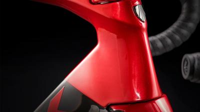 Trek MADONE SLR DISC F/S 62 Carbon Smoke/Crimson Produktbild 1