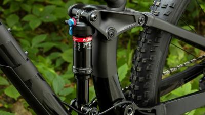 Trek Fuel EX Al F/S L 29 Rage Red/Dnister Black Fade Produktbild 5