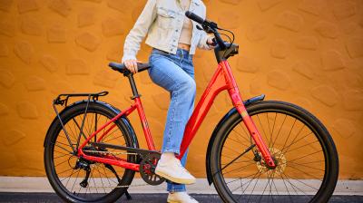 Trek Verve+ 1 LS L Matte Rage Red Produktbild 1