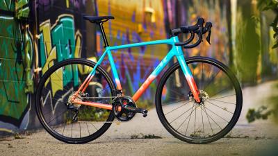 Trek Emonda ALR Disc F/S 60 Crimson to Dark Carmine Fad Produktbild 2