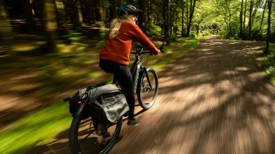 Trek Powerfly FS+ 6 EU S 27.5 Era White/Buff Beige Produktbild 5