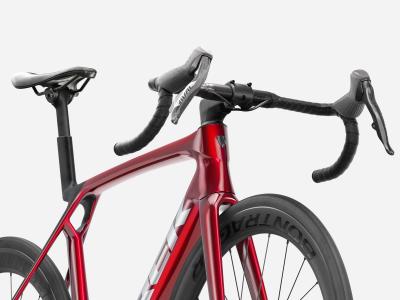 Trek Madone SL 6 AXS S Gloss Fury Red/Matte Deep Smoke Produktbild 4