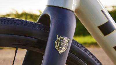 Trek Domane AL 2 61 Fury Red Produktbild 6